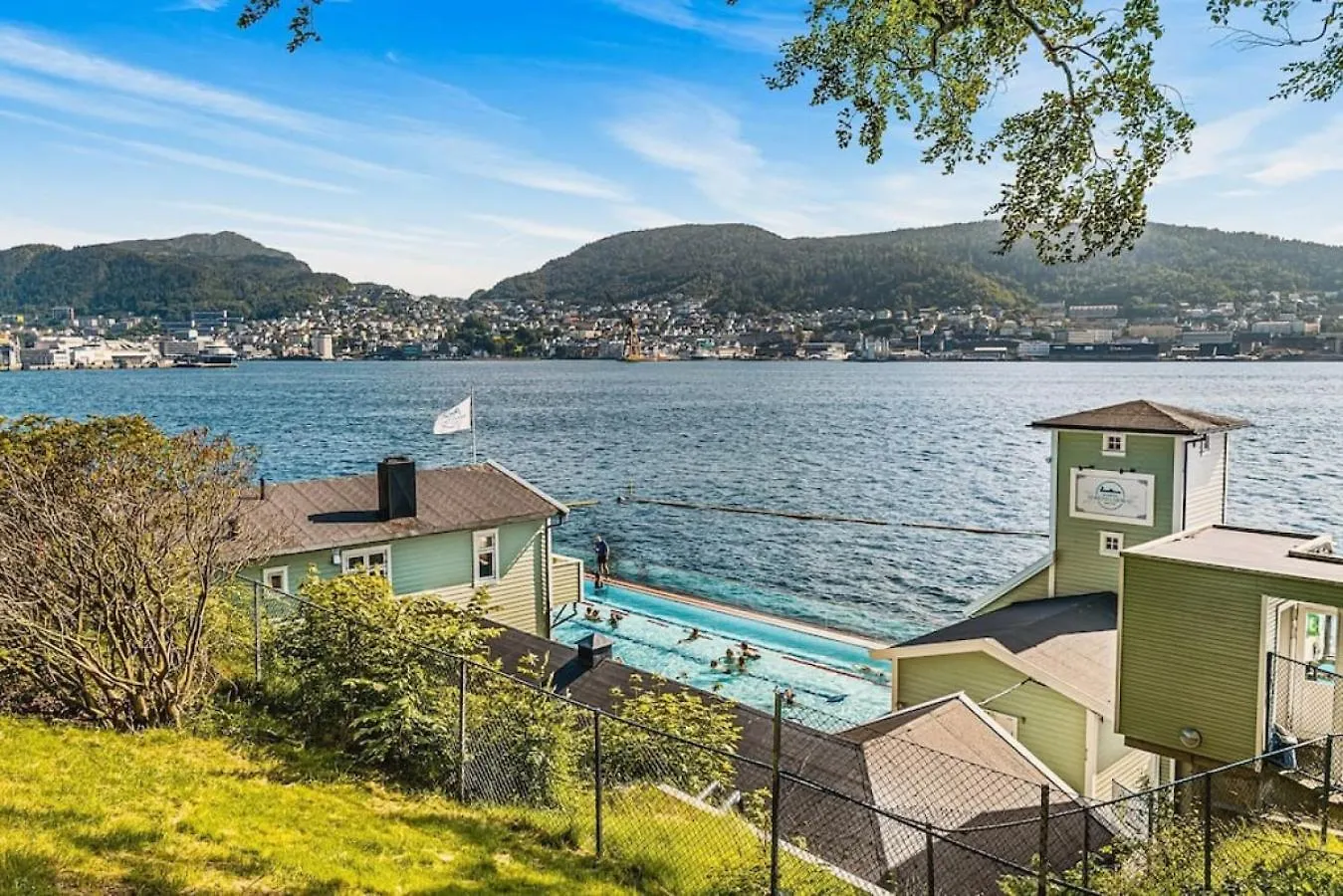 Dinbnb Apartments I Family-Friendly By Sea Pool I 2 Floors & 2 Bathrooms Bergen